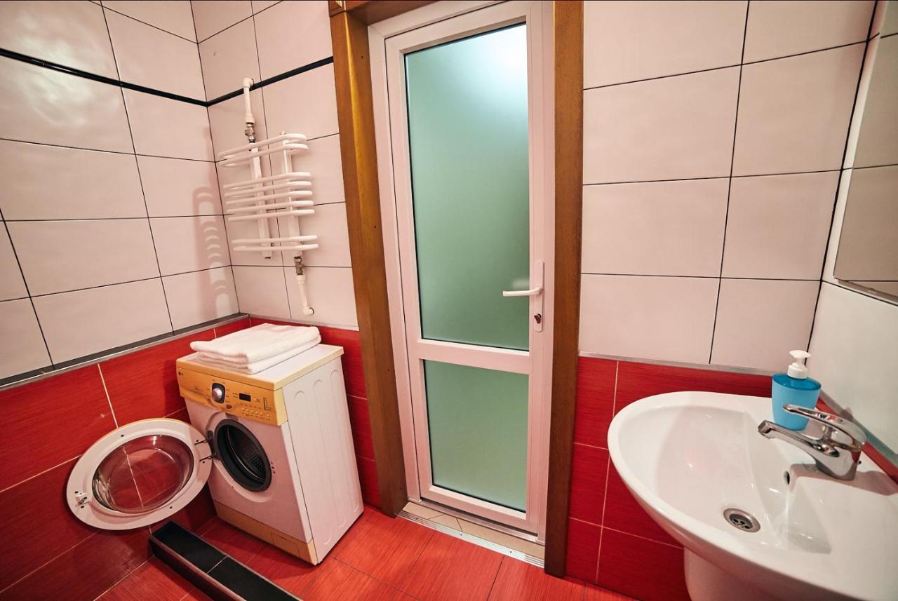 Center Сozy Apartment Виниця Екстериор снимка
