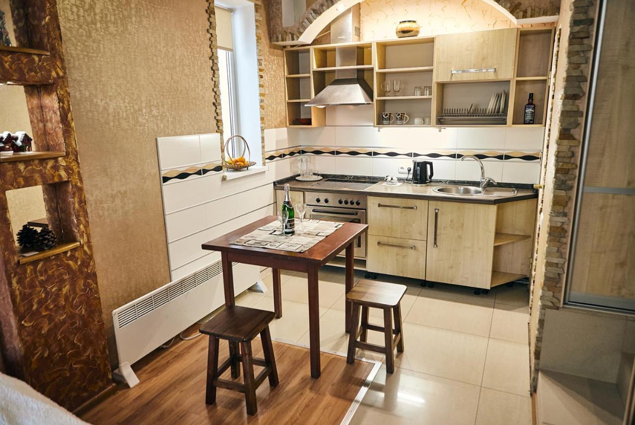 Center Сozy Apartment Виниця Екстериор снимка