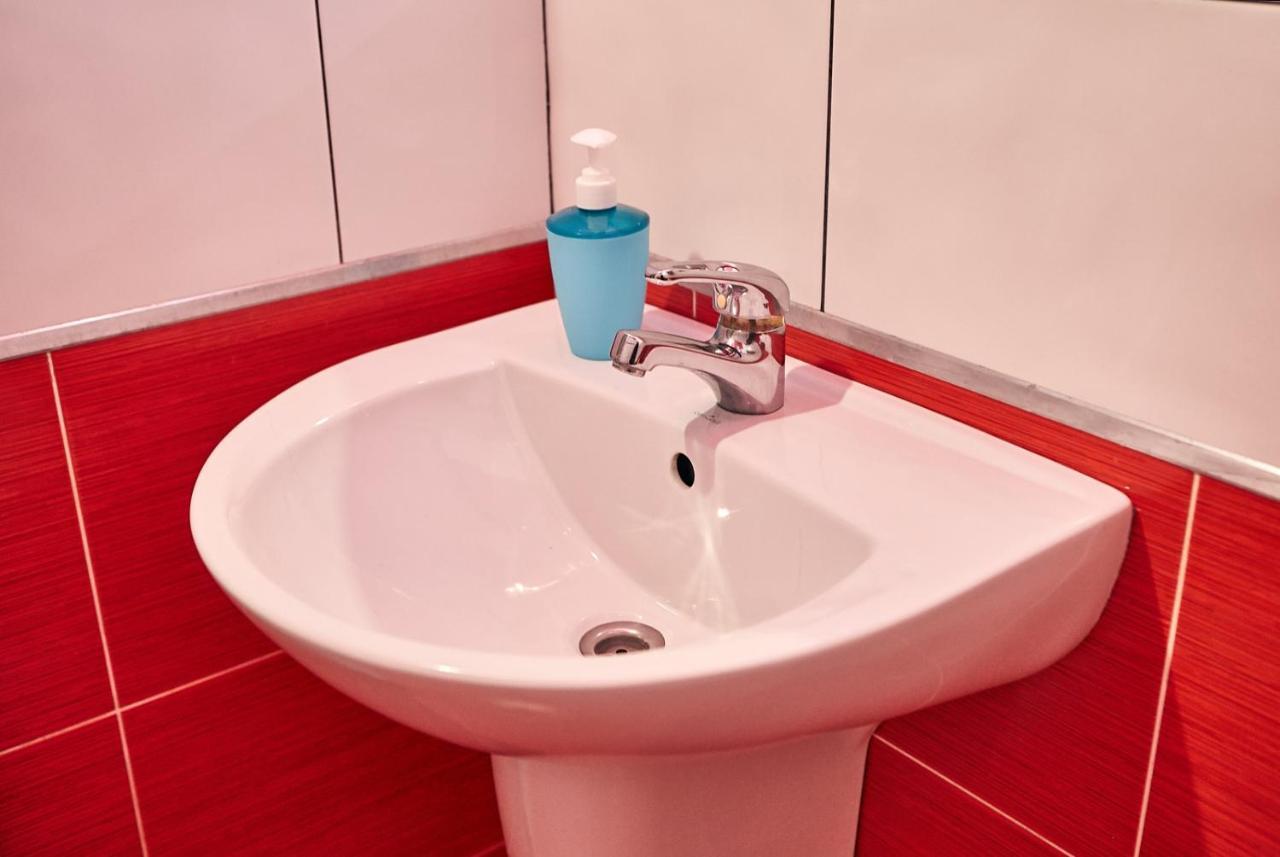 Center Сozy Apartment Виниця Екстериор снимка