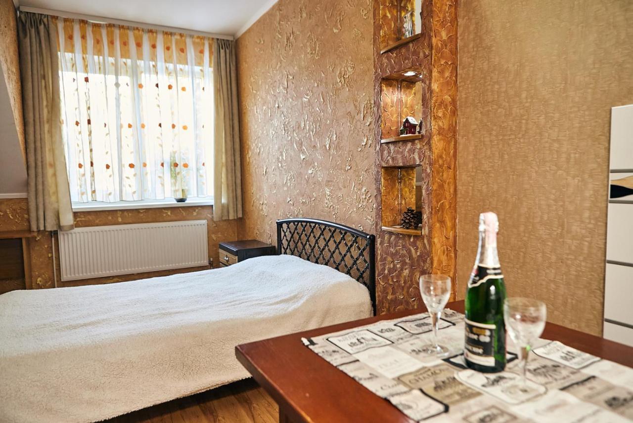 Center Сozy Apartment Виниця Екстериор снимка